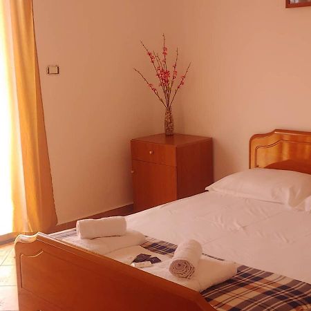 B&B Ksamil Bagian luar foto