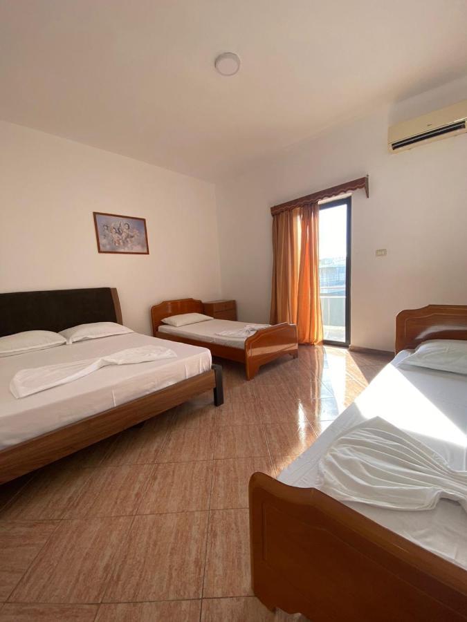 B&B Ksamil Bagian luar foto