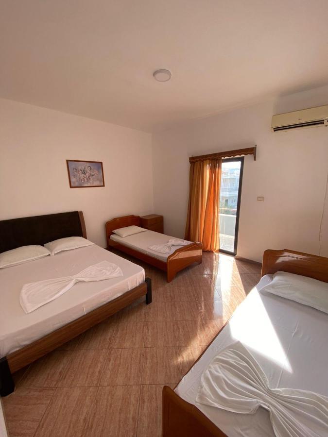 B&B Ksamil Bagian luar foto