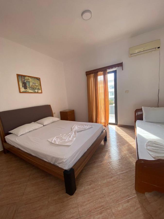 B&B Ksamil Bagian luar foto